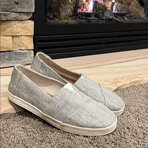 Tom’s slides - never worn